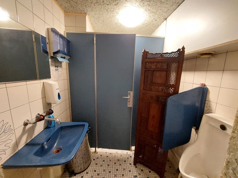 Immeuble de rendement avec un restaurant et 15 chambres (12)