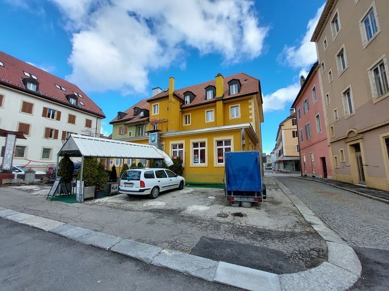 Immeuble de rendement avec un restaurant et 15 chambres (3)