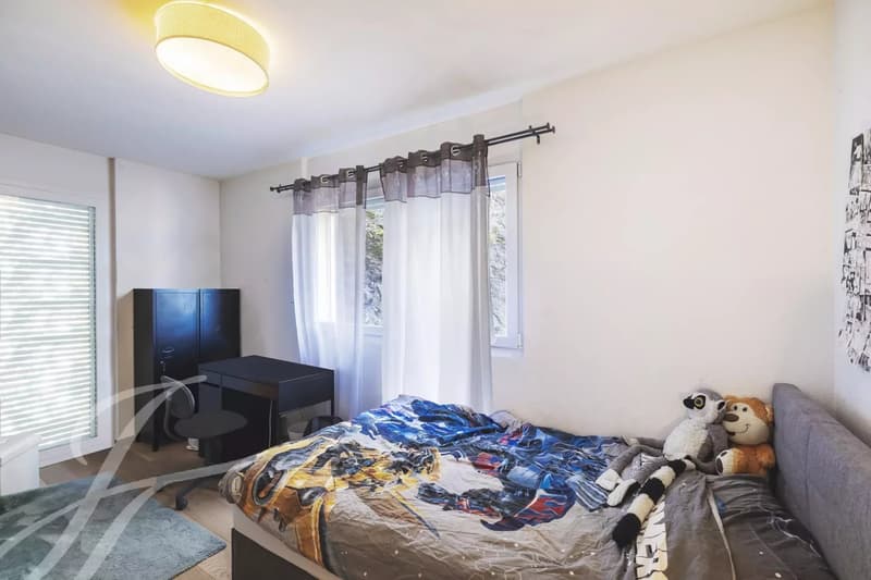 Unique location - large 5.5-room apartment in the heights of Sion (5)