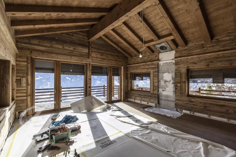New Chalet with unobstructed panoramic views (2)