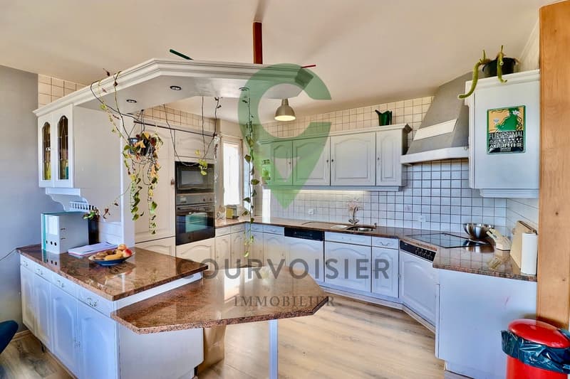 Appartement de standing avec vue dégagée et piscine de résidence (5)