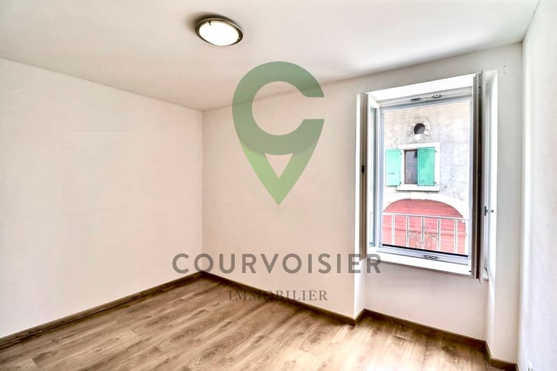 Bel appartement rénové de 4.5 pièces avec balcon à 5 minutes d'Aubonne (8)