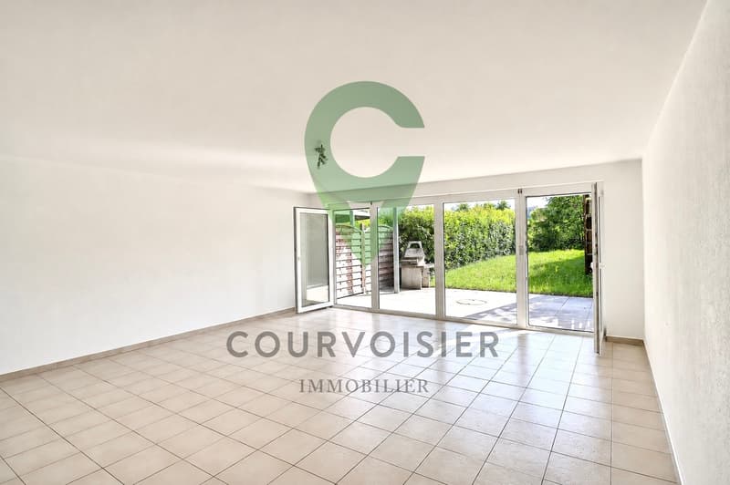 Triplex avec jardin, terrasse et belle vue - disponible de suite (2)