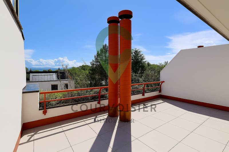 Spacieux triplex de 5,5 pièces à rénover (12)