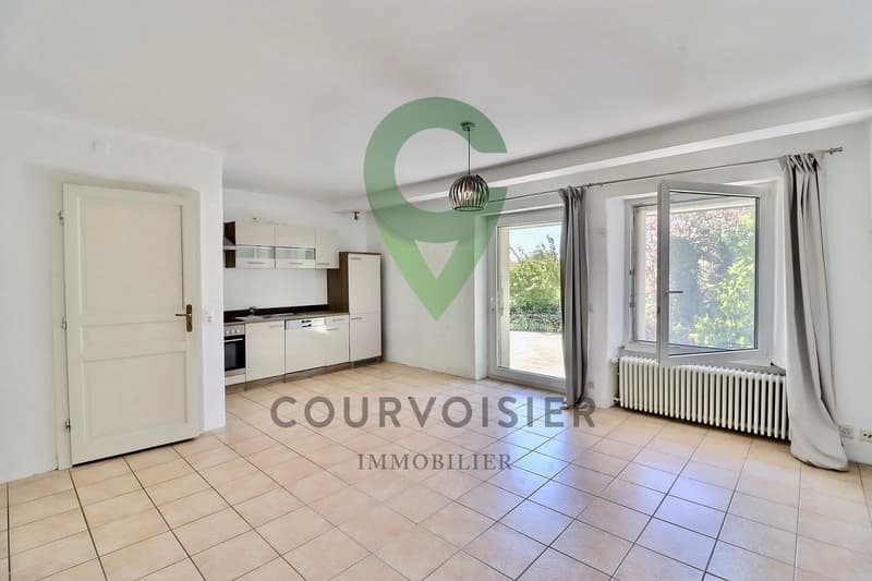 Demeure de caractère avec 2 logements et grand potentiel d'aménagement (10)