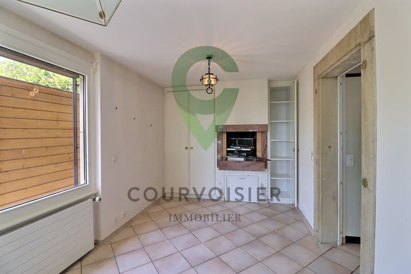 APPARTEMENT A RENOVER DANS PETITE PPE, VUE IMPRENABLE LAC ET ALPES (12)