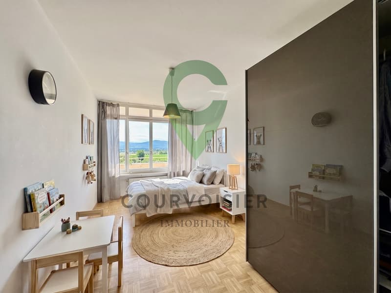 Appartement à rafraîchir avec vue dégagée et piscine de résidence (10)