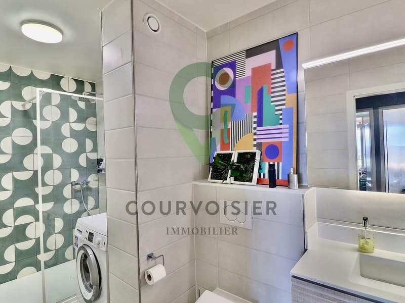 Appartement à rafraîchir avec vue dégagée et piscine de résidence (9)