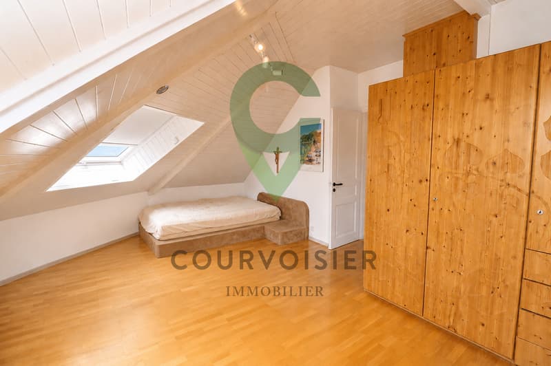 Villa contemporaine avec 2 logements, jardin et piscine à Rolle (11)
