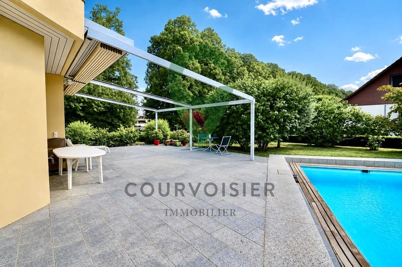 Villa contemporaine avec 2 logements, jardin et piscine à Rolle (2)