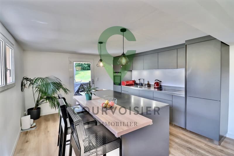 Appartement d'exception de 6,5 pièces avec piscine et jardin privés (3)