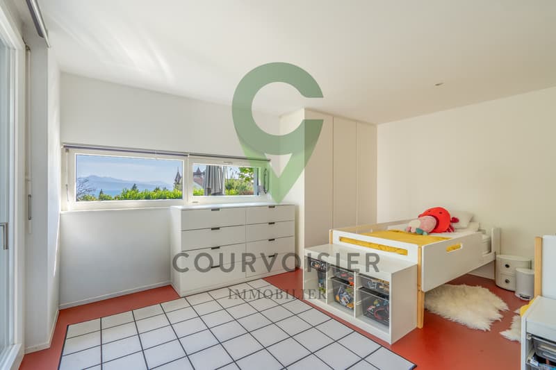 Magnifique villa contemporaine avec vue panoramique et piscine miroir (9)