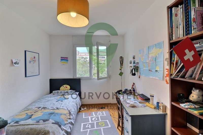 BEL APPARTEMENT DE 4,5 PIECES A NYON (12)