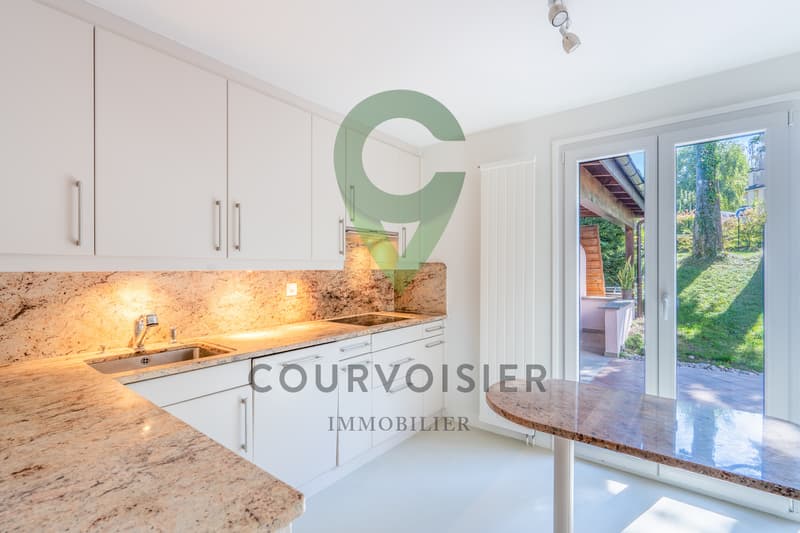 Magnifique triplex en pignon rénové avec jardin et piscine (5)