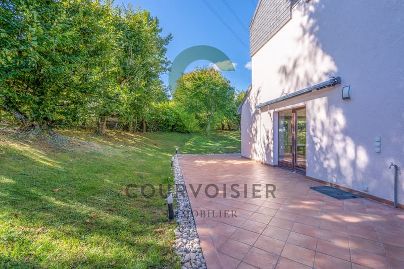 Magnifique triplex en pignon rénové avec jardin et piscine (3)