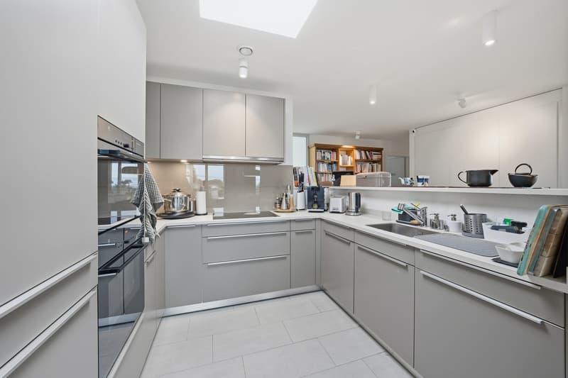 VENDU ! Magnifique appartement attique de 5,5 pièces au Mont-sur-Lausanne (6)