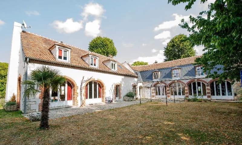 Majestueuse Maison de Caractère de 10 Pièces à Chartres – 315 m² (1)