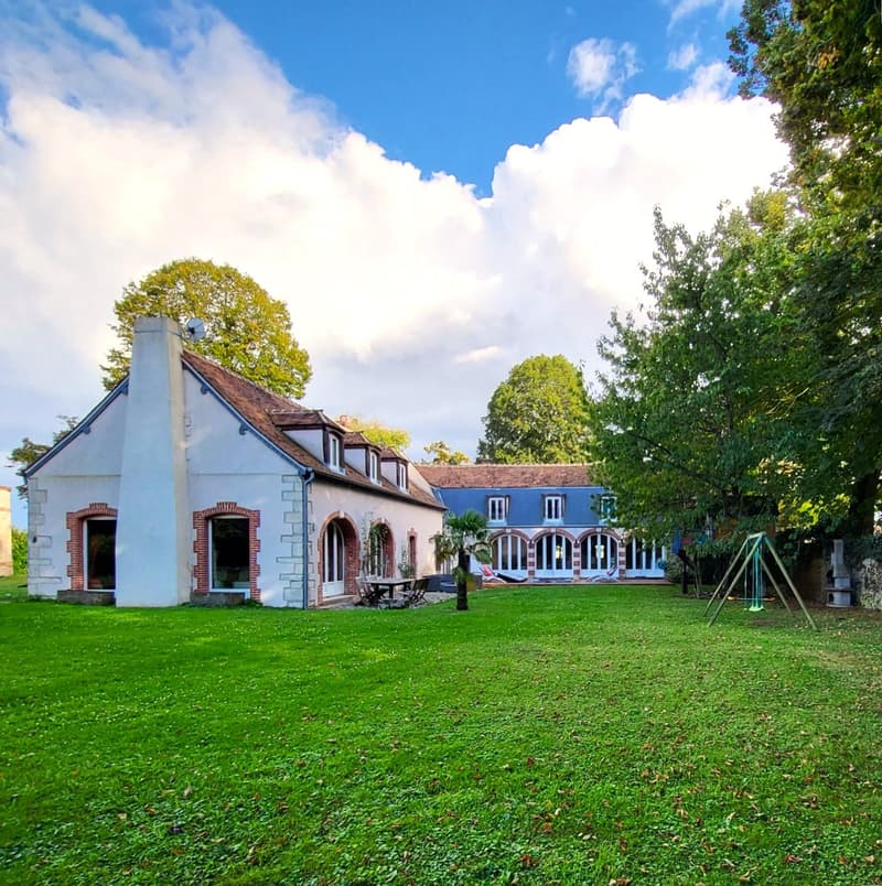 Majestueuse Maison de Caractère de 10 Pièces à Chartres – 315 m² (2)