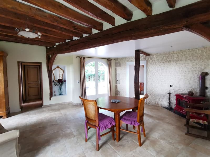 Majestueuse Maison de Caractère de 10 Pièces à Chartres – 315 m² (9)