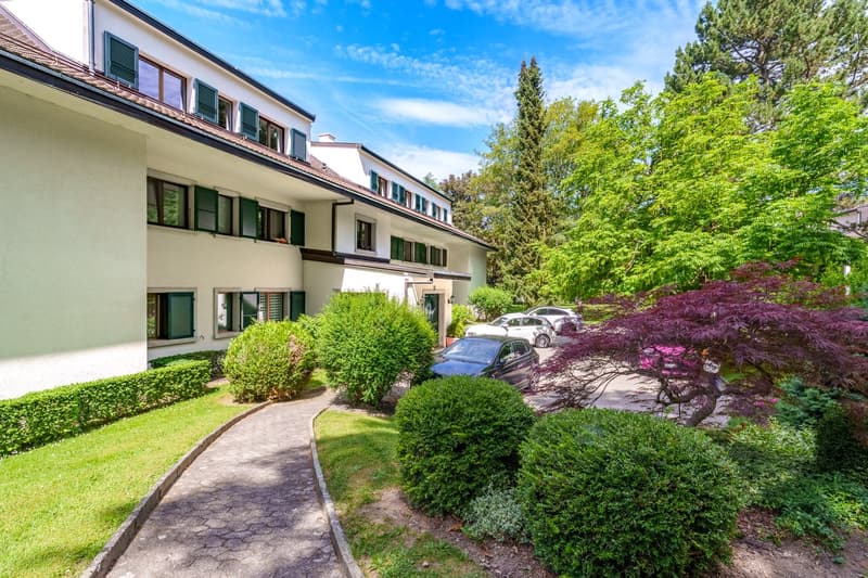 Spacieux appartement de 6.5 pièces avec vue et balcon à Lausanne (2)