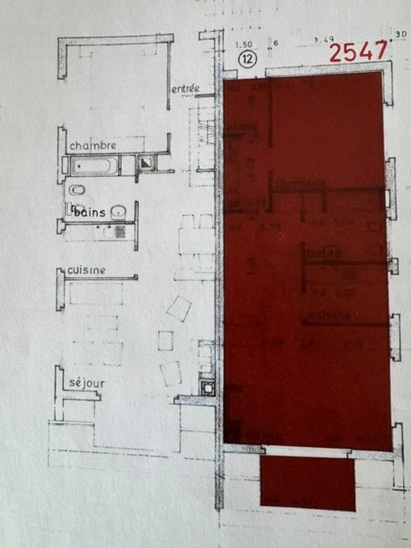 LUTRY - Charmant attique de 2.5 pièces plus combles avec vue et balcon (9)