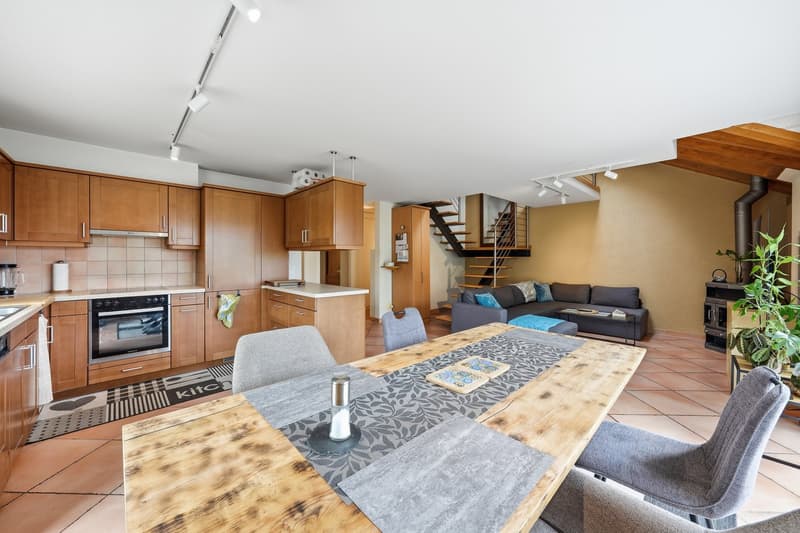 LONAY - Lumineux appartement duplex en attique de 4.5 pièces (6)