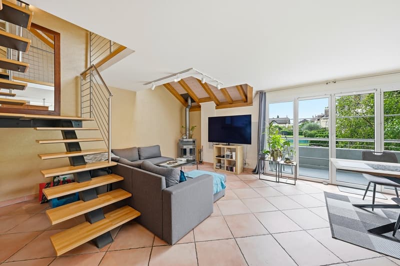 LONAY - Lumineux appartement duplex en attique de 4.5 pièces (4)