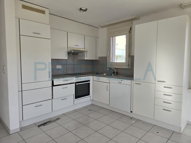 Zu vermieten - Schöne 4-Zimmer-Wohnung im 2. Stock (3)