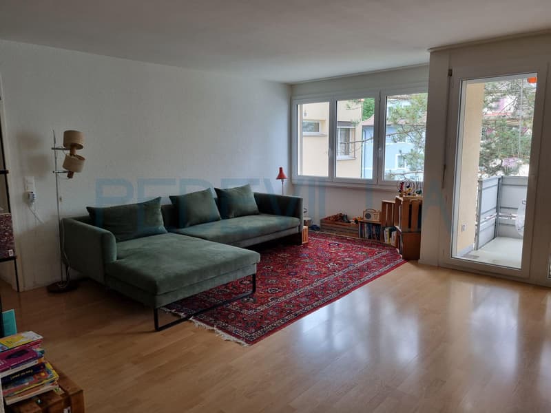 À louer - Bel appartement 4.5 pièces avec balcon et cheminée à Bienne (3)