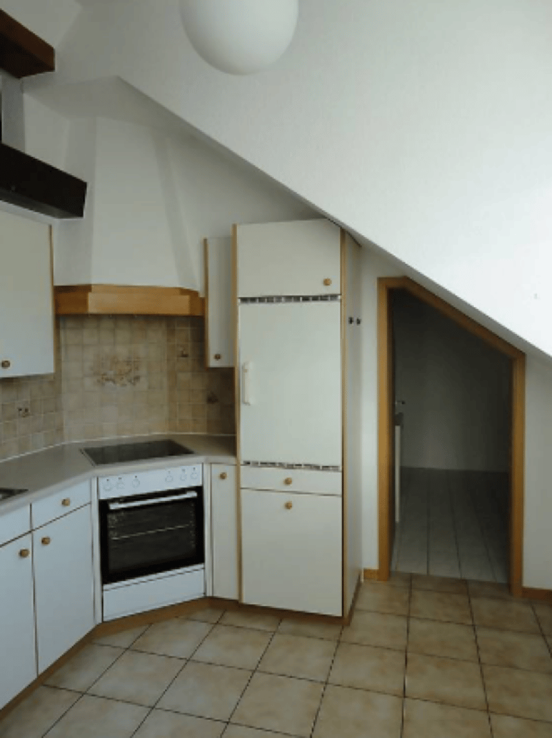 Charmant appartement de 2 pièces en attique avec mezzanine (4)