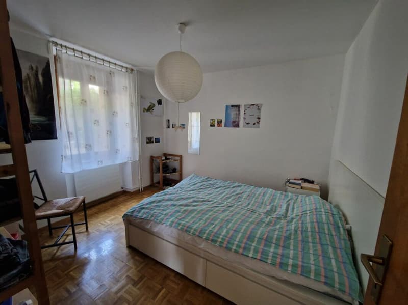 Jolie appartement à proximité du centre ville de Neuchâtel avec un balcon (5)