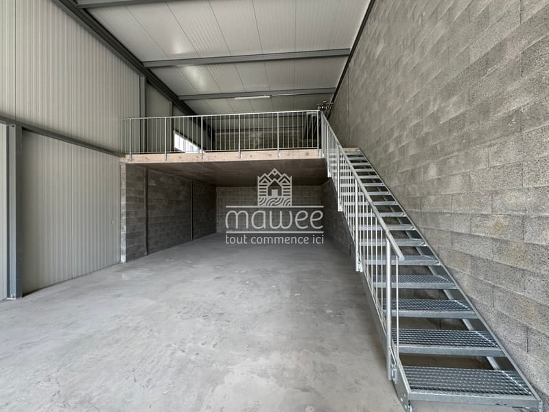 Box de 130 m2 à Saxon (1)
