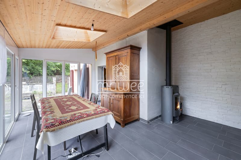 Calme, fonctionnelle et sans vis-à-vis : superbe villa à découvrir ! (8)