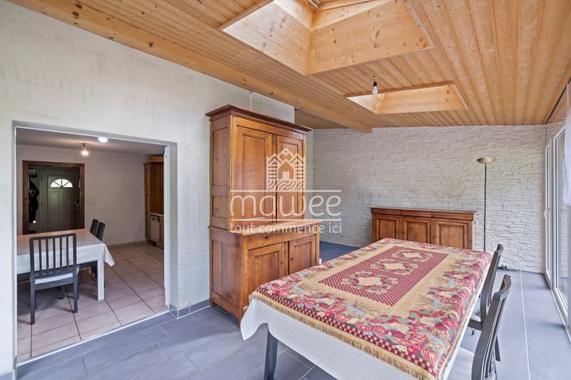 Calme, fonctionnelle et sans vis-à-vis : superbe villa à découvrir ! (9)