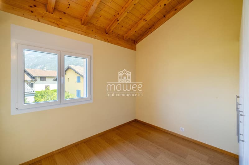 Superbe 4.5 pièces avec mezzanine - Confort, volumes et tranquillité (9)