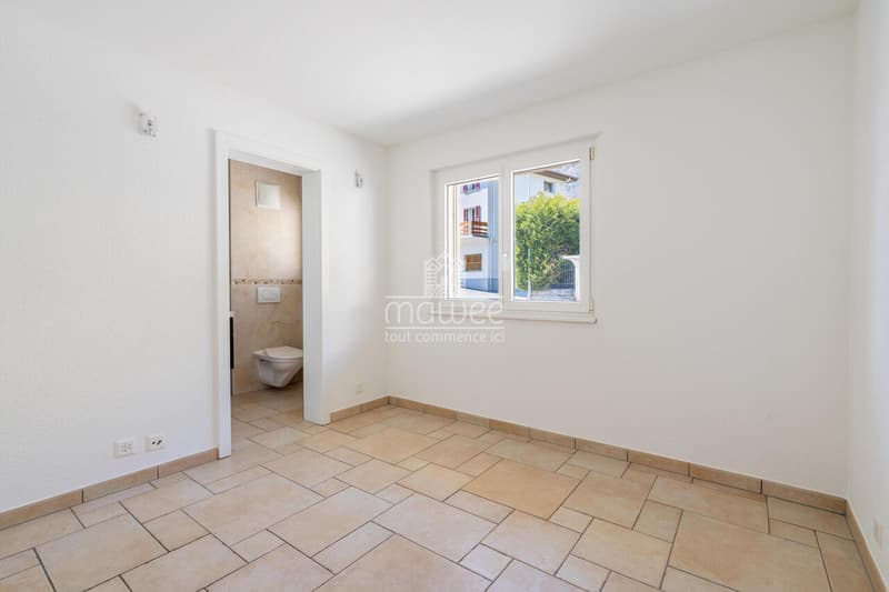 Appartement rénové en 2026 avec grande terrasse dans un petit immeuble (10)