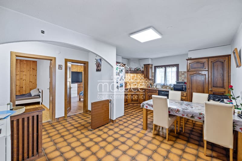 Rare sur le marché - Villa avec studio et fort potentiel ! (6)
