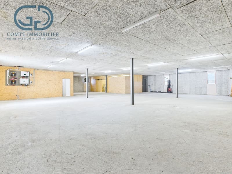 Surface de stockage de 367 m2 à louer au centre de Courgenay (3)