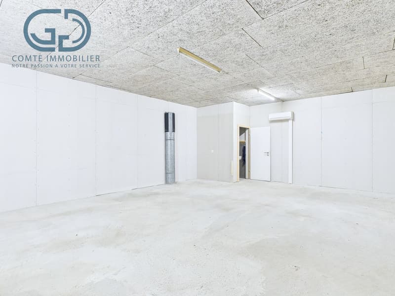 Surface de stockage de 367 m2 à louer au centre de Courgenay (5)