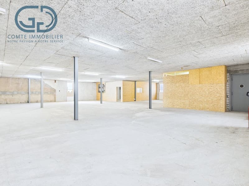 Surface de stockage de 367 m2 à louer au centre de Courgenay (4)