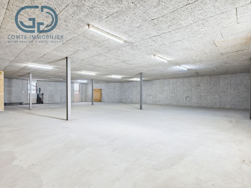 Surface de stockage de 367 m2 à louer au centre de Courgenay (2)