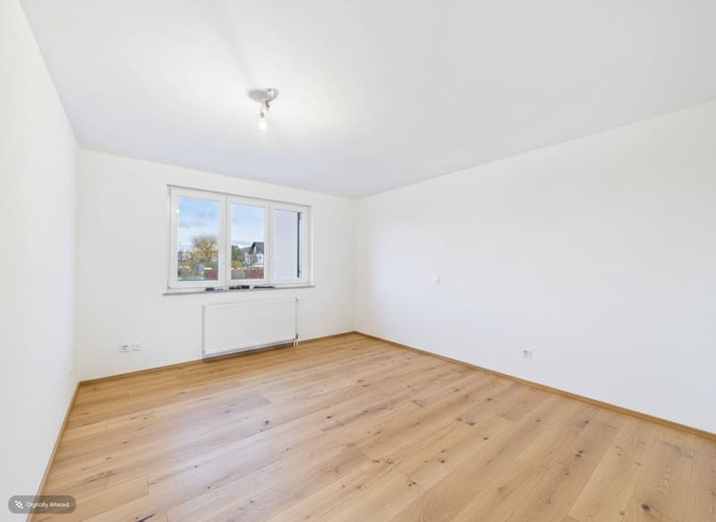 Villa mitoyenne rénovée de 7 pces (8)