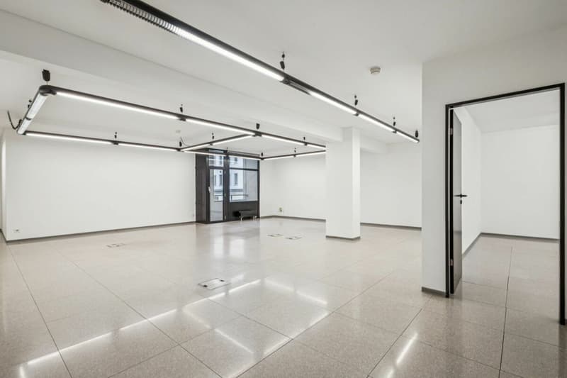 Ufficio in centro a Chiasso vis-a-vis la stazione FFS (3)