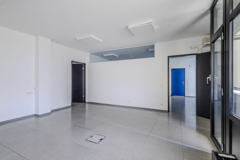 Ufficio in centro a Chiasso vis-a-vis la stazione FFS (9)