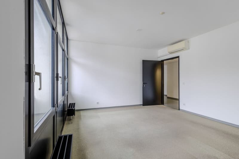 Ufficio in centro a Chiasso vis-a-vis la stazione FFS (5)