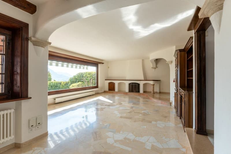 Elegante Villa in Stile Mediterraneo con Vista Mozzafiato sul Golfo di Lugano (5)
