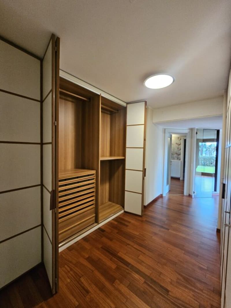 4.5 locali con vista lago e giardino (10)