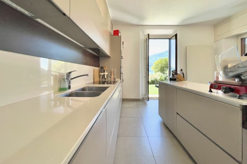 Stupenda casa unifamiliare con vista stupenda (6)