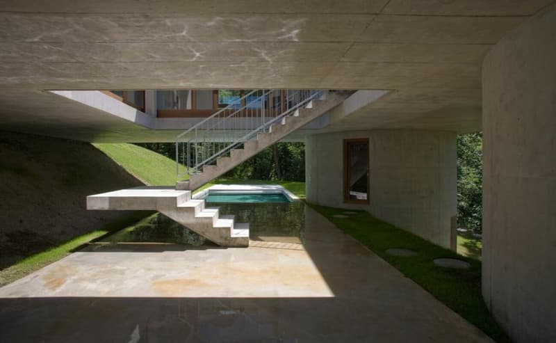 Casa d'arte immersa nella natura con piscina (2)