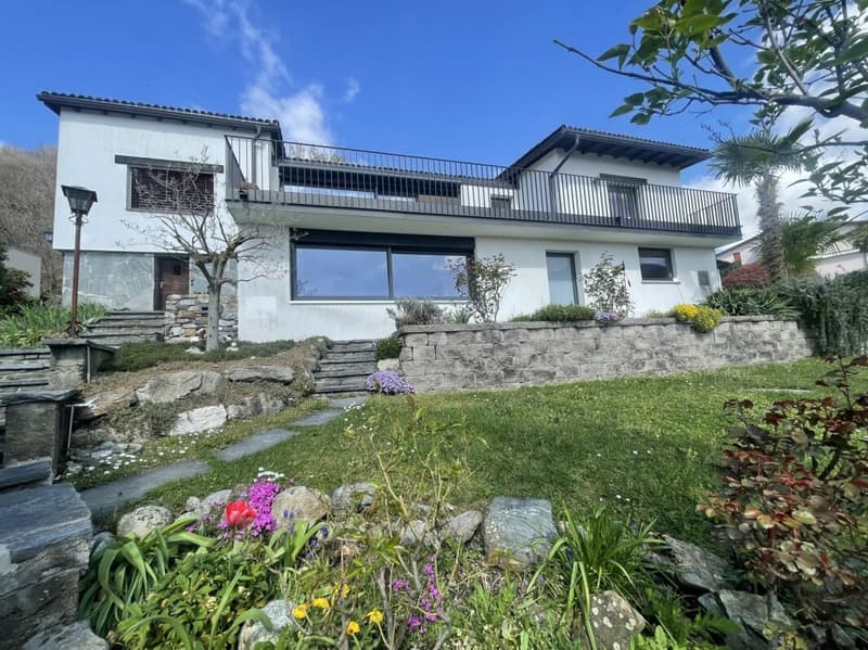 Villa unifamiliare con vista lago (17)